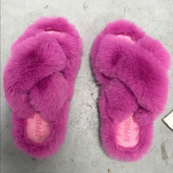Apparis Pink Plush Faux Fur Slippers - Criss Cross - NWOT - Size 8 - Picture 1 of 4